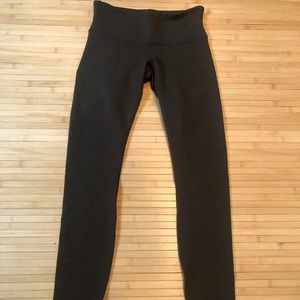 LULULEMON- leggings pants wore only twice but flawless no ripped, good as new.